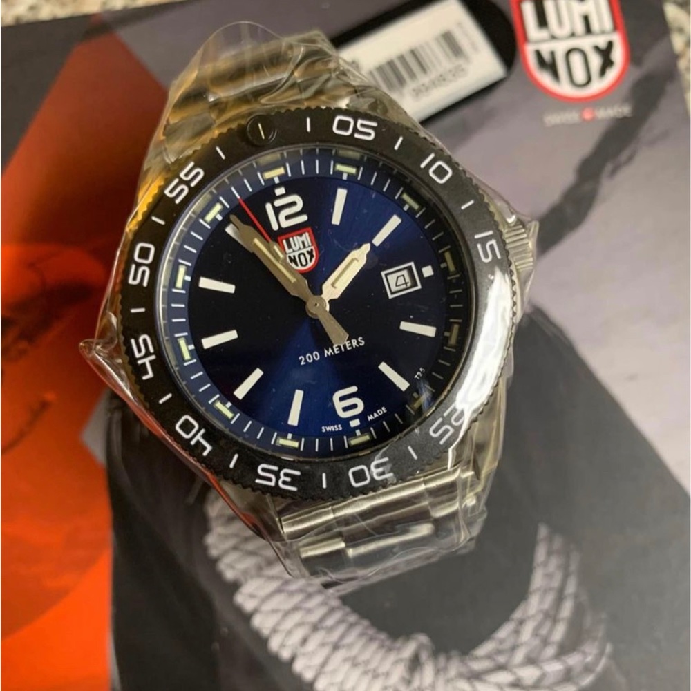Pacific Diver
Dive Watch, 44 mm